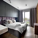 P&o Serviced Soho Factory Apartment Warschau