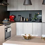 P&o Serviced Soho Factory Apartment