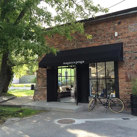 P&o Serviced Soho Factory Apartment Warsaw
