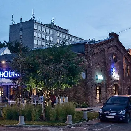 P&o Serviced Soho Factory Apartment Warsaw
