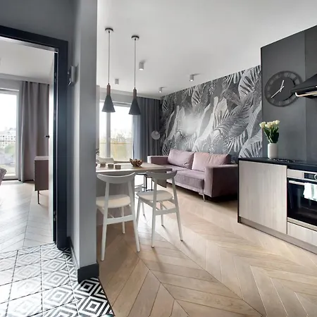 P&o Serviced Soho Factory Apartment Warsaw