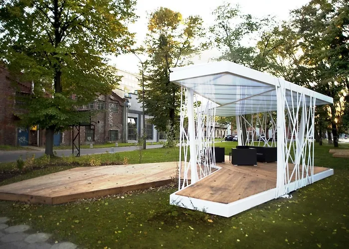 P&o Serviced Soho Factory Apartman Varsó