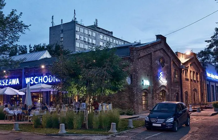 P&o Serviced Soho Factory Apartman Varsó